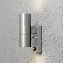 Seinävalaisin Konstsmide Modena 7542-000, 65x110x200mm, ylös/alas, liiketunnistimella, rst