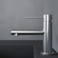 Pesuallashana Scandtap Steel Vertex, teräs