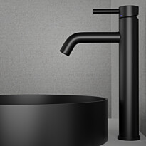 Pesuallashana Scandtap Wave High Black, musta