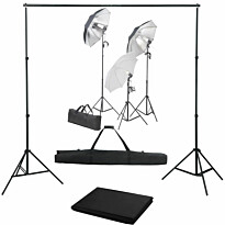 Valokuvastudiosarja 2 valosarjalla ja taustakankaalla