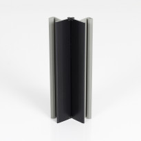 Sokkelin kulmalista Grip Jolly corner, 150mm, musta