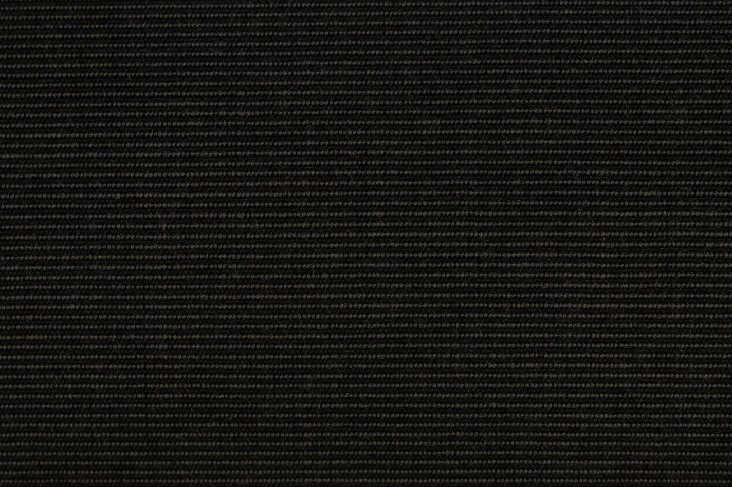 407342 - musta