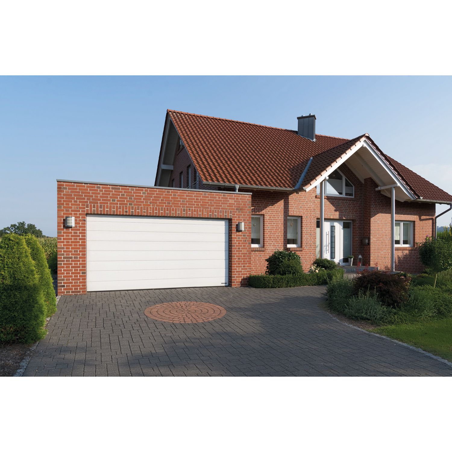 Autotallin nosto-ovi Hörmann RenoMatic Woodgrain M-vaakaura + autotallin oven avaaja Liftronic 700-2 BS, mittatilaus