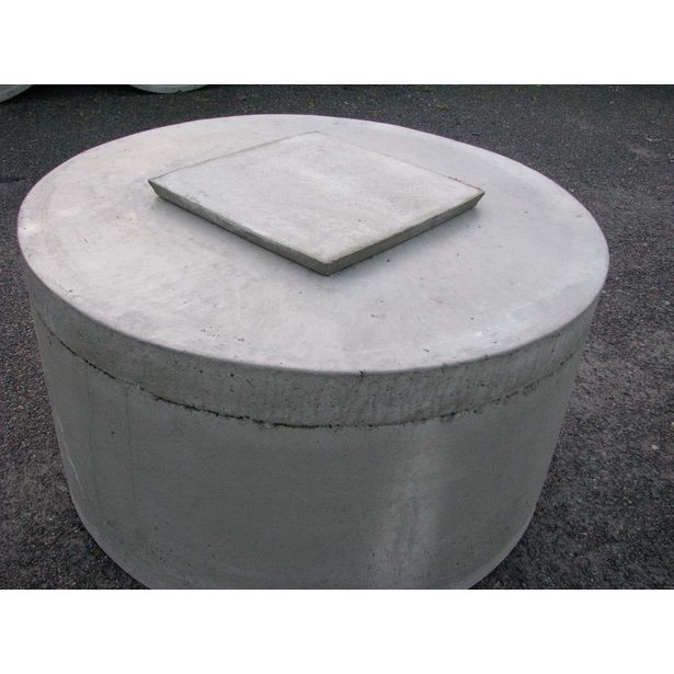 Kaivonkannen betoniluukku