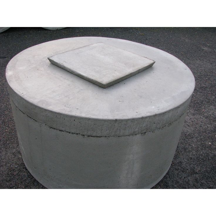 Kaivonkannen betoniluukku