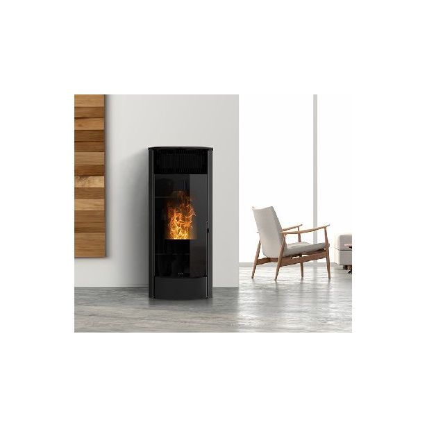 Pellettitakka Dicla Claudia Glass 8kW, ilmakiertoinen