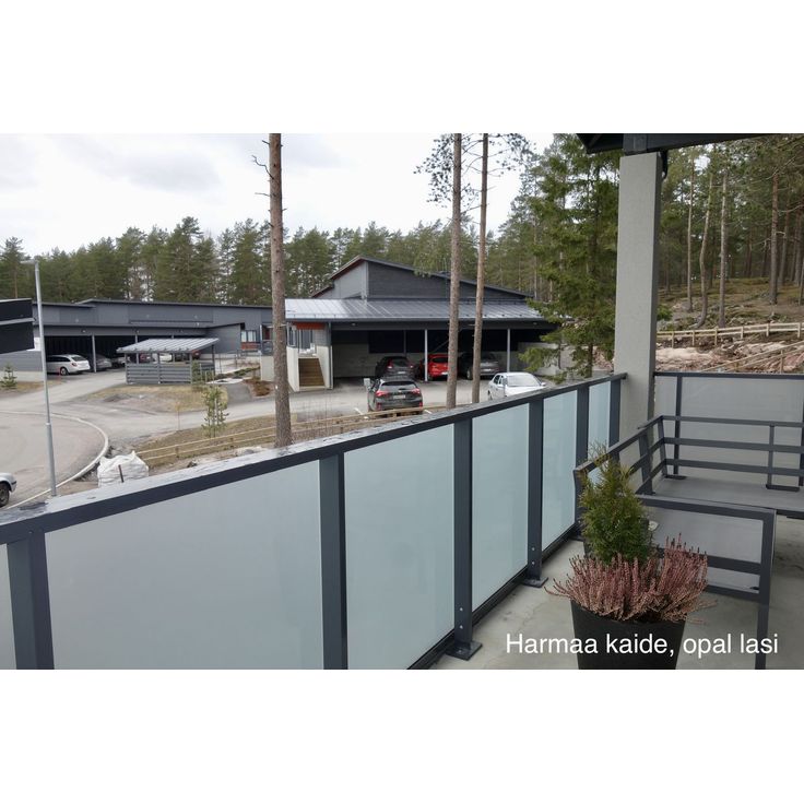 Lasikaide Keraplast, värillinen, mittatilaus