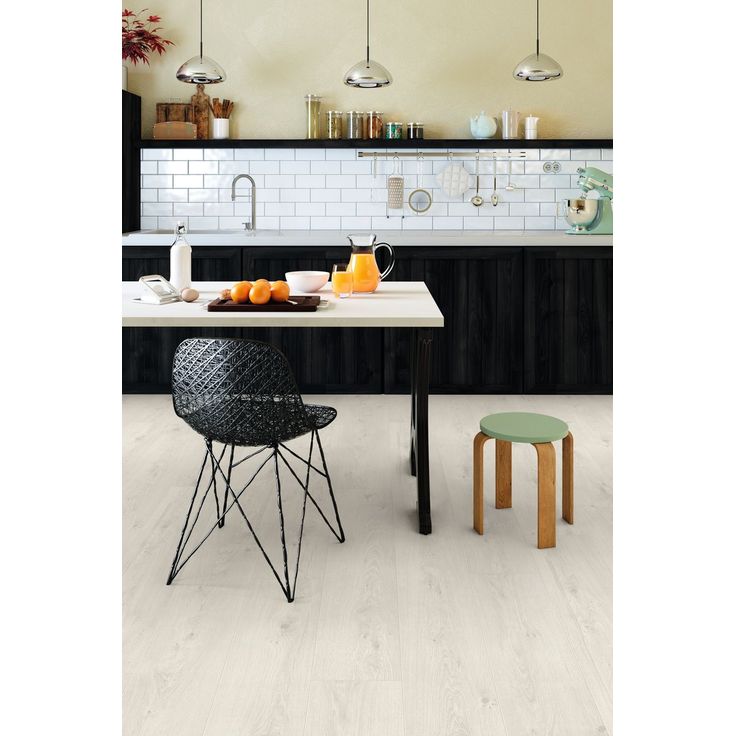 Laminaatti Karelia Vitality Deluxe, White Oiled Oak DEV00304, 4-sivuviiste