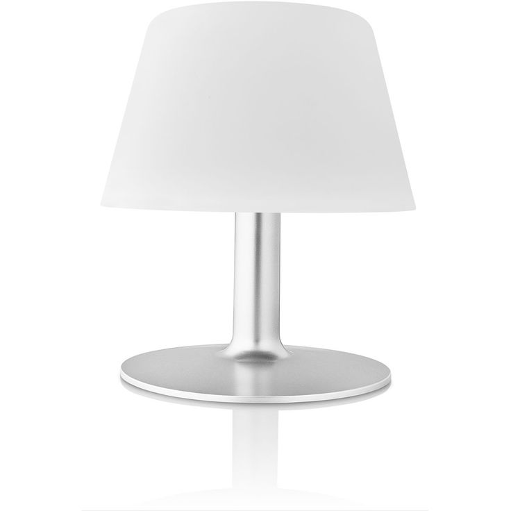 LED-aurinkokennopöytävalaisin Eva Solo SunLight Lounge eri kokoja