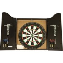 Perinteinen dartskaappi, tikkataulu ja tikat Nordic Games, musta