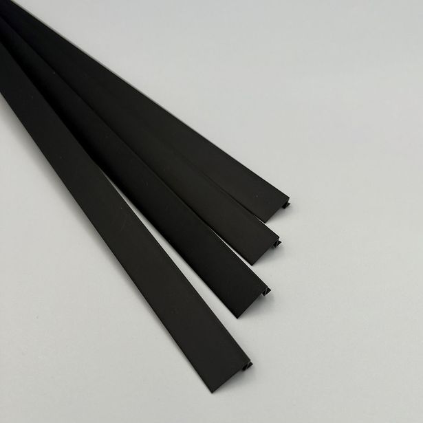 Muovilistat kasvihuoneeseen Vitavia Ida 5200/6500/7800, musta