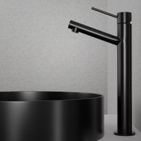 Pesuallashana Scandtap Steel Vector High Shadow, musta
