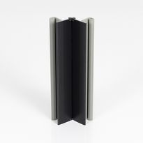 Sokkelin kulmalista Grip Jolly corner, 150mm, musta