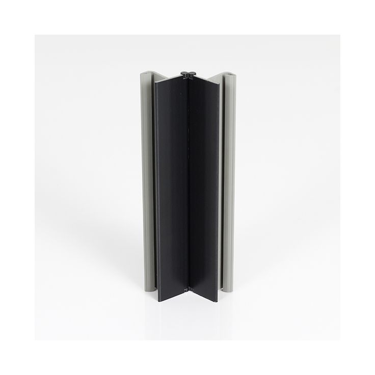 Sokkelin kulmalista Grip Jolly corner 150mm musta