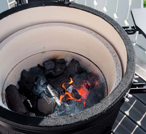 Kamadogrillin hiilet