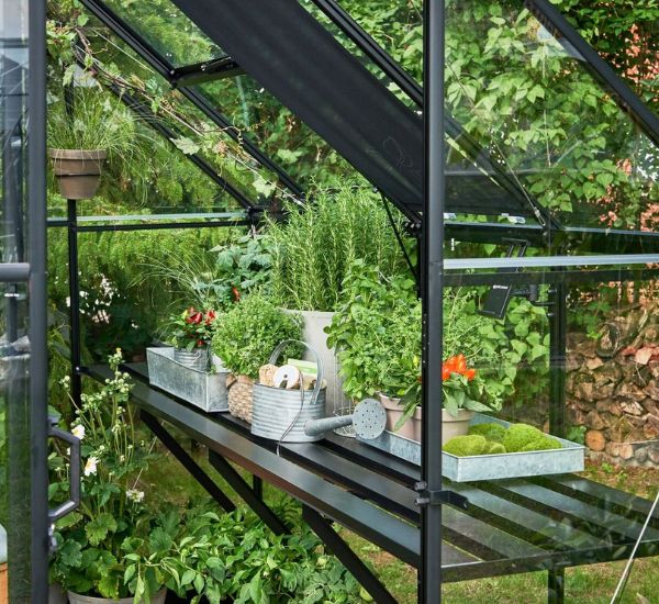 Kasvihuoneviljely pidentää satokautta