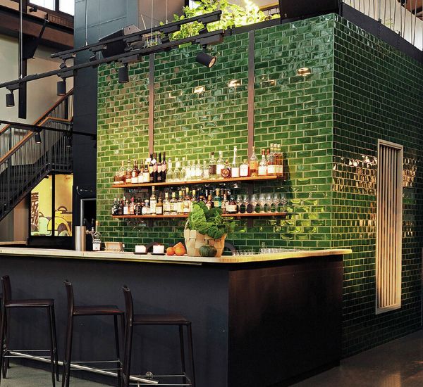 Pukkilan Urban Atelier Bosque -seinälaatta kylpyhuoneessa