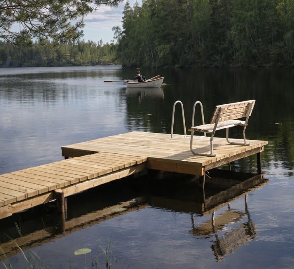 Laituripenkit ja kalusteet