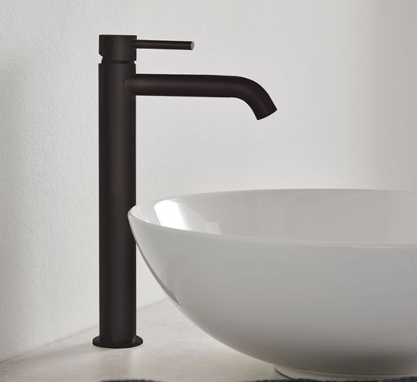 Pesuallashana Hafa Wind korkea malli, musta ruostumaton teräs