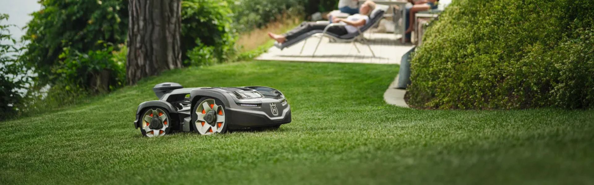 Paras robottiruohonleikkuri isolle pihalle 2026