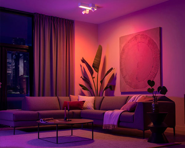 Philips Hue -älyvalaisimilla väriä olohuoneeseen